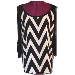 New Listing Black and White Chevron Top